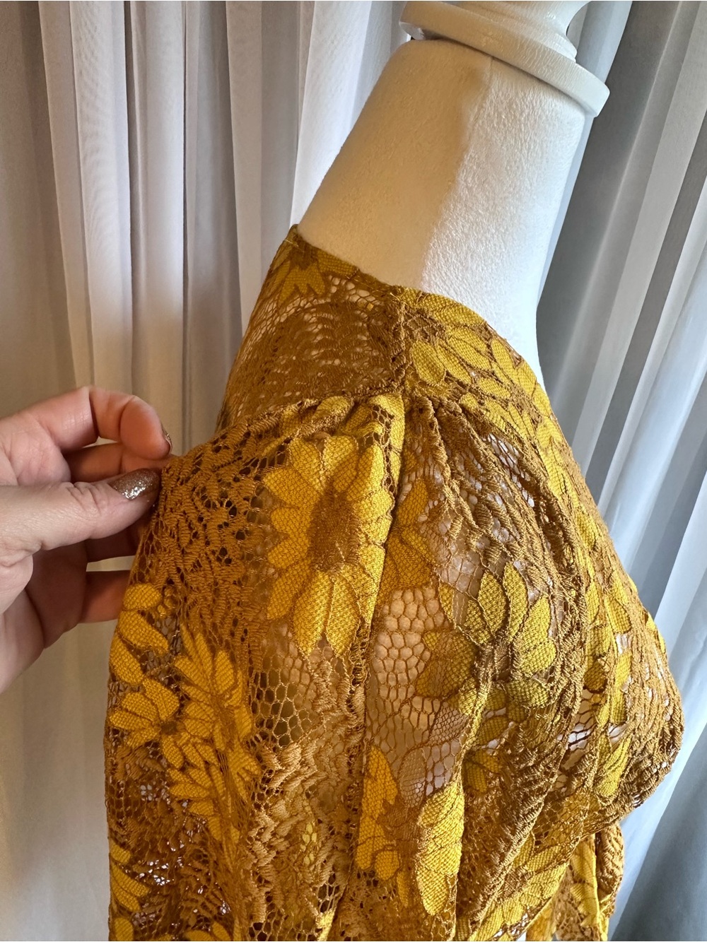 Hyfve Goldenrod Sheer Floral Cropped Lace Boho Tie-Front Top Shrug Size XS - Picture 6 of 13